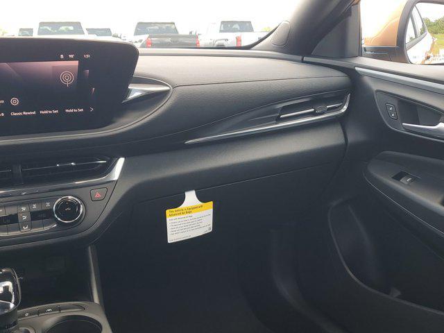 new 2025 Buick Envista car, priced at $24,192