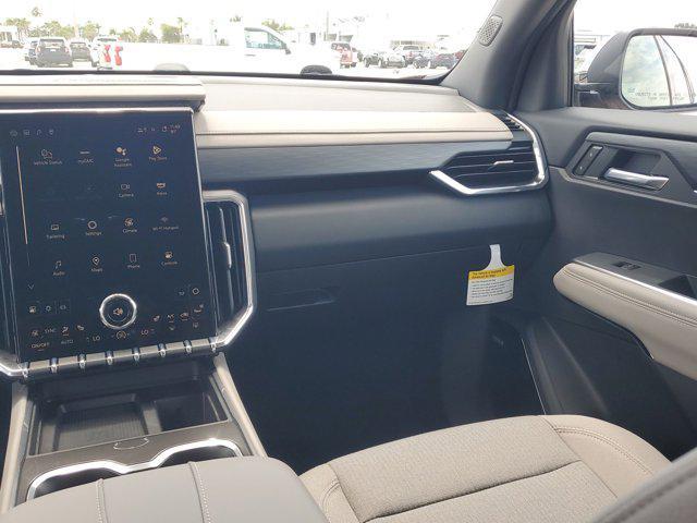 new 2025 GMC Acadia car, priced at $47,540