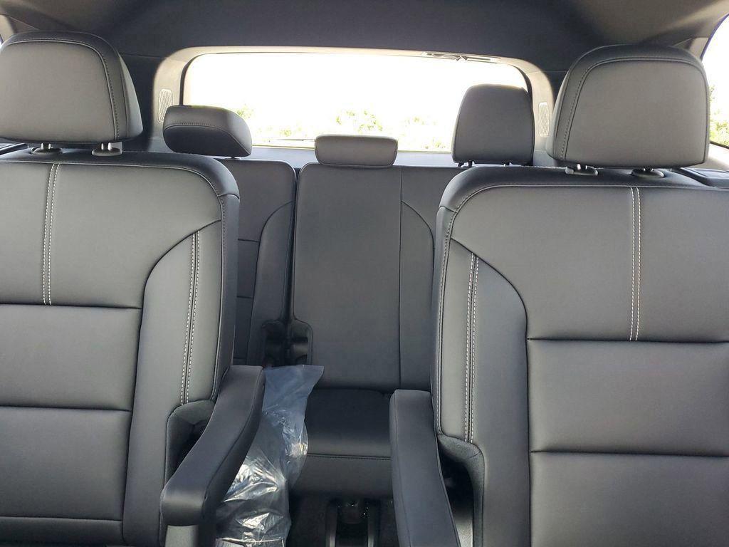 new 2025 GMC Acadia car, priced at $46,759