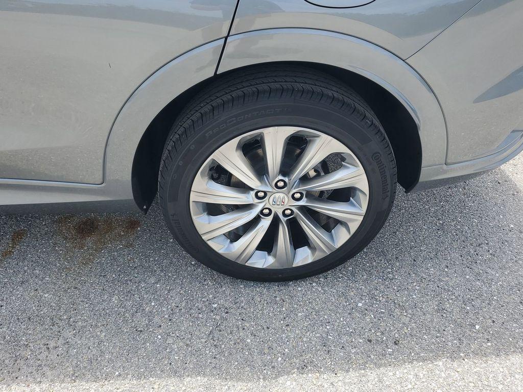 new 2025 Buick Envista car, priced at $27,795