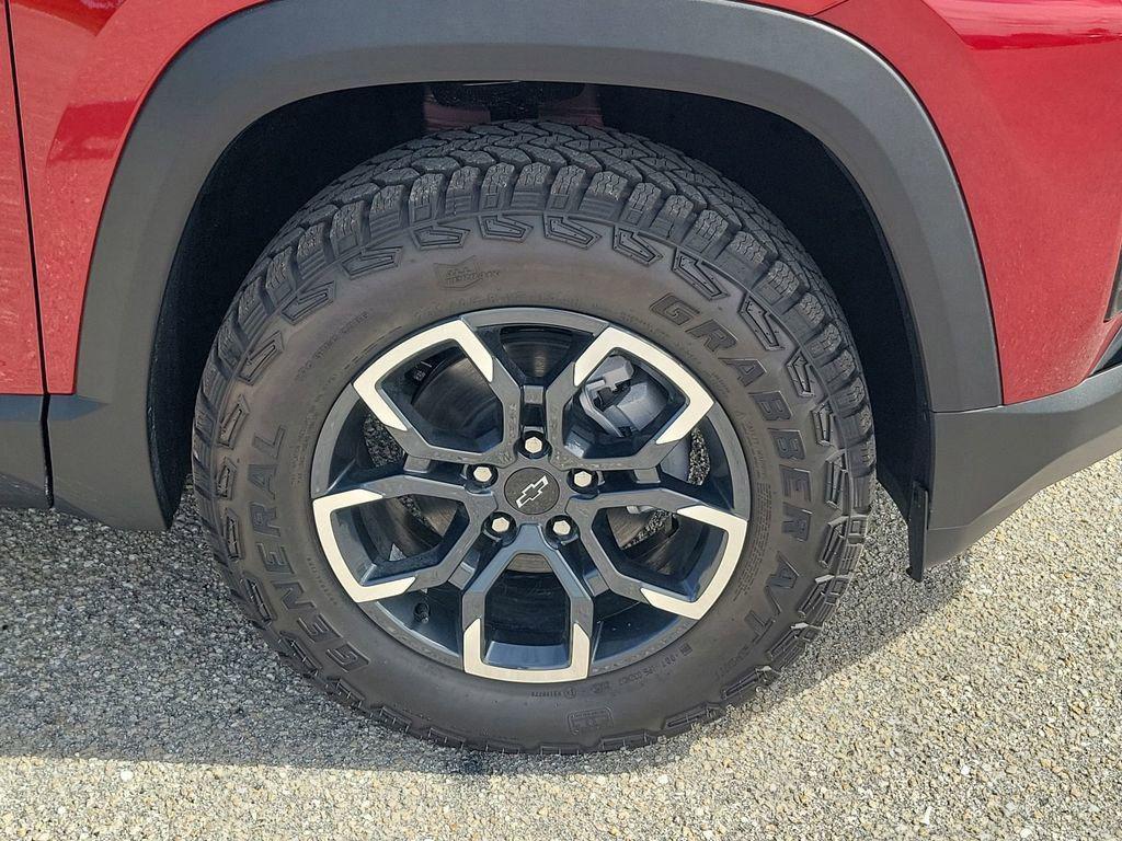 new 2026 Chevrolet Equinox car, priced at $35,085