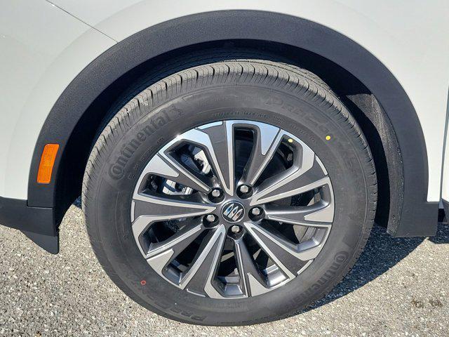 new 2025 Buick Envision car, priced at $36,105