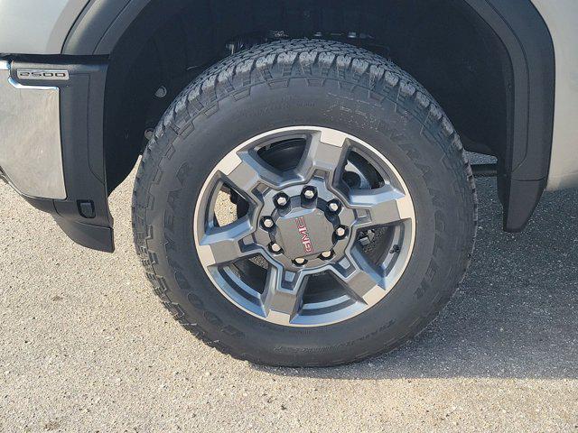 new 2025 GMC Sierra 2500 car, priced at $78,040