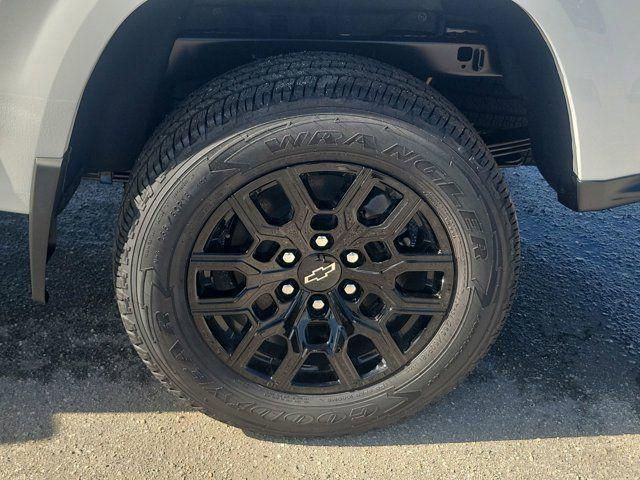 new 2025 Chevrolet Colorado car, priced at $33,332