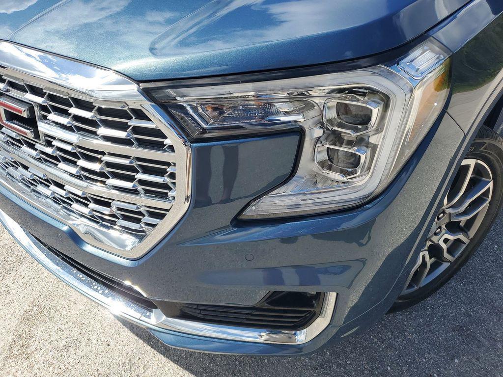 used 2024 GMC Terrain car, priced at $30,987
