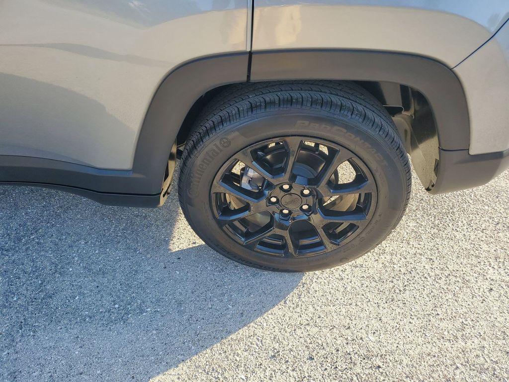 used 2022 Jeep Compass car, priced at $18,994