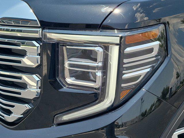 new 2025 GMC Sierra 1500 car, priced at $67,754