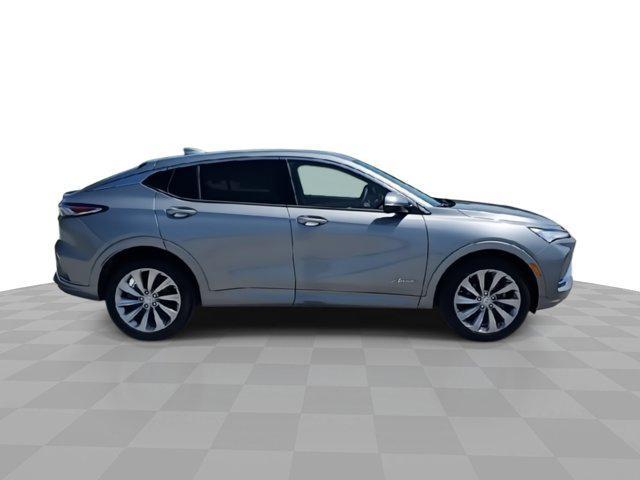 new 2025 Buick Envista car, priced at $28,427