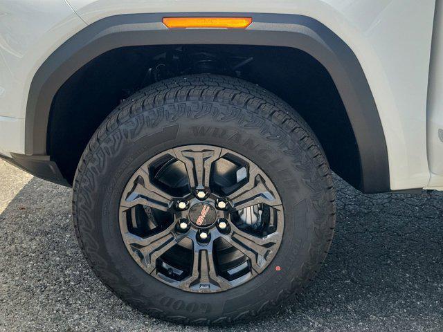 new 2025 GMC Canyon car, priced at $43,867