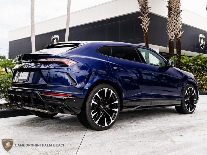 used 2022 Lamborghini Urus car, priced at $229,951