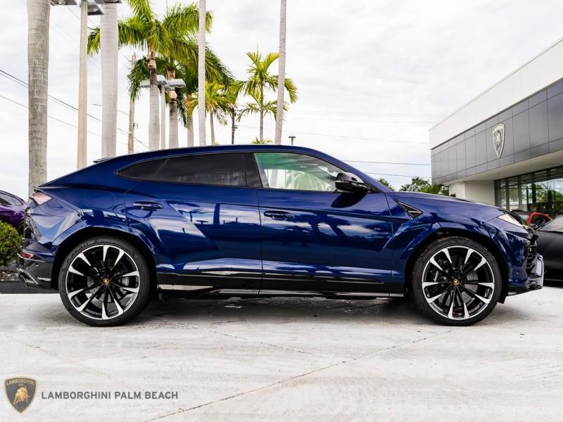 used 2022 Lamborghini Urus car, priced at $229,951