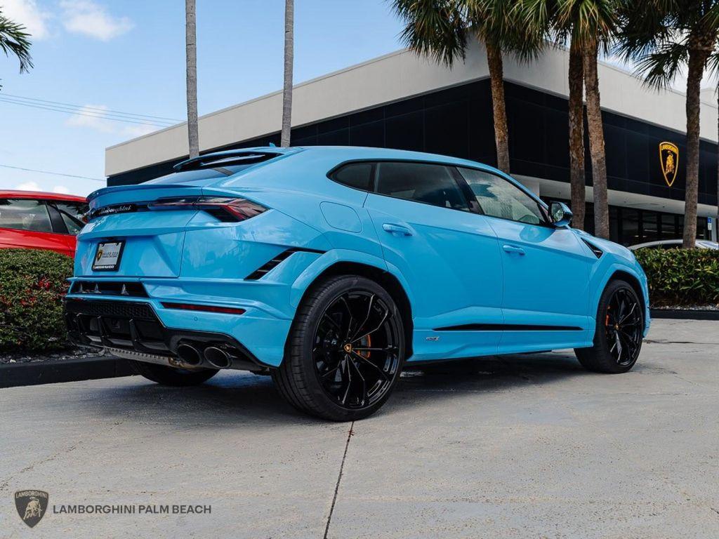 used 2023 Lamborghini Urus car, priced at $259,951