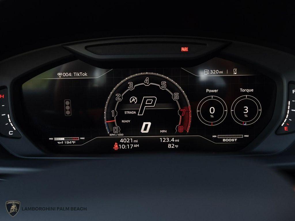 used 2023 Lamborghini Urus car, priced at $259,951