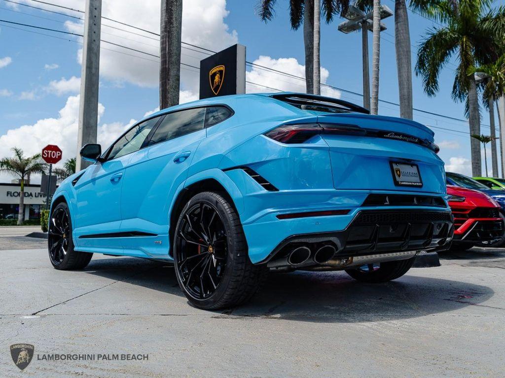used 2023 Lamborghini Urus car, priced at $259,951