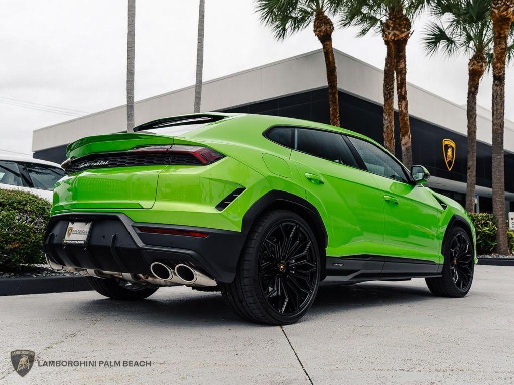 used 2025 Lamborghini Urus car, priced at $319,951