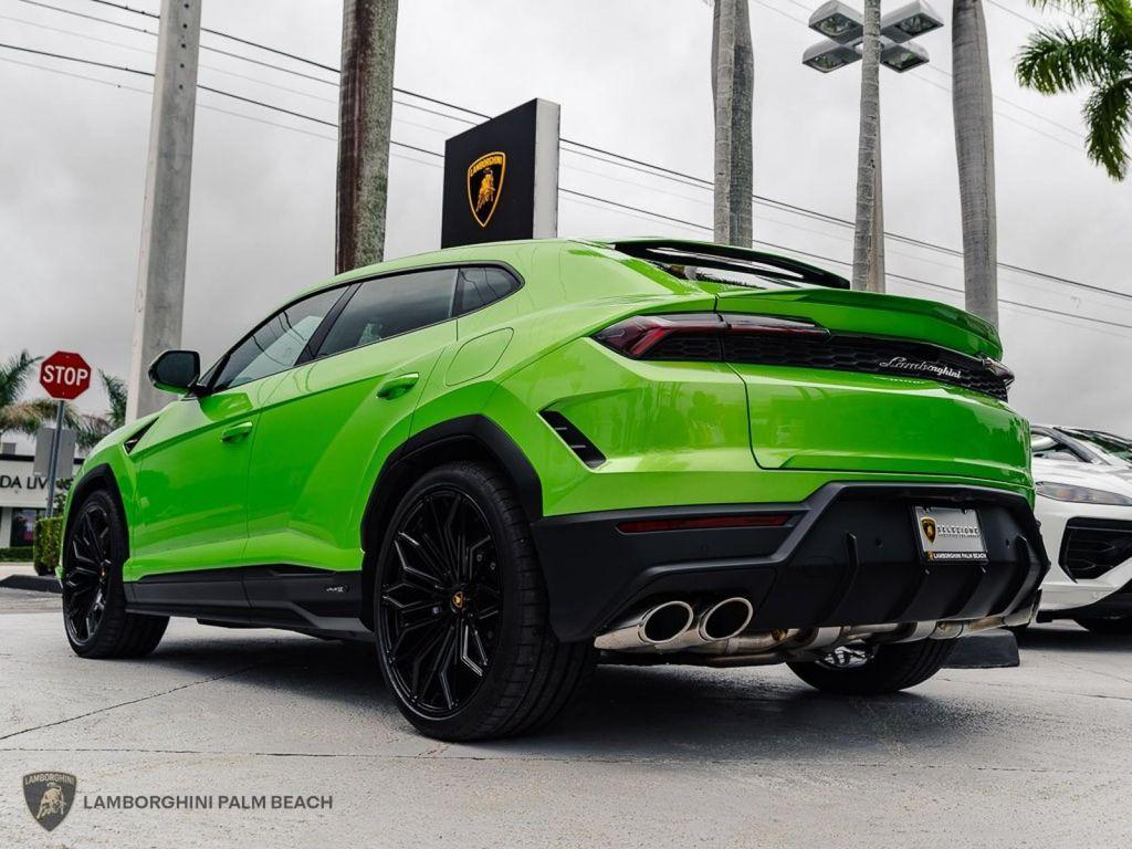 used 2025 Lamborghini Urus car, priced at $319,951