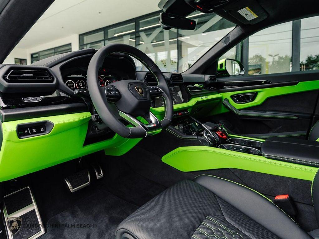 used 2025 Lamborghini Urus car, priced at $319,951