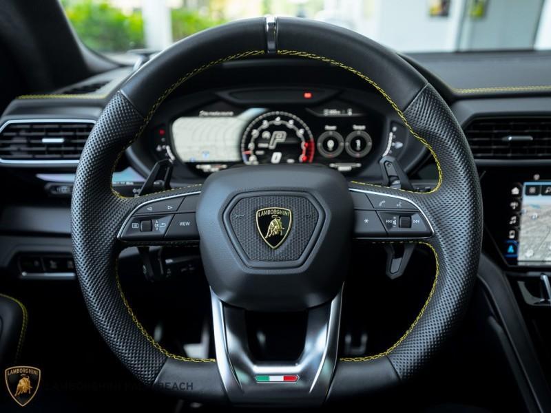 used 2022 Lamborghini Urus car, priced at $247,951