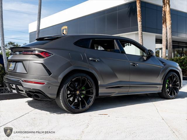 used 2022 Lamborghini Urus car, priced at $224,900