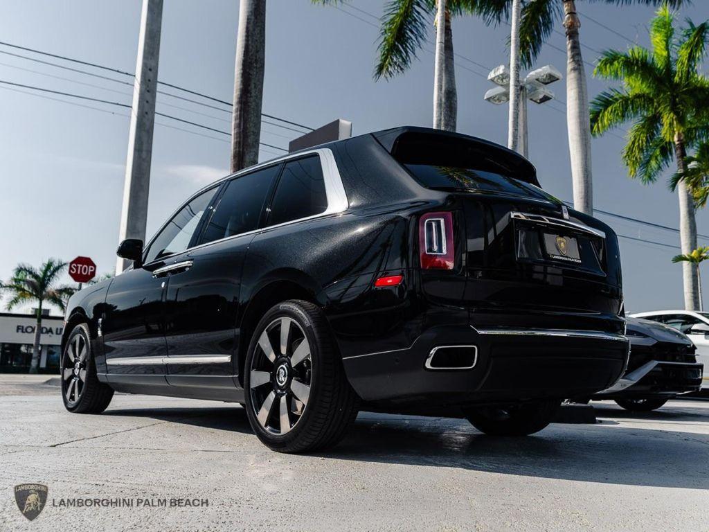 used 2023 Rolls-Royce Cullinan car, priced at $294,951