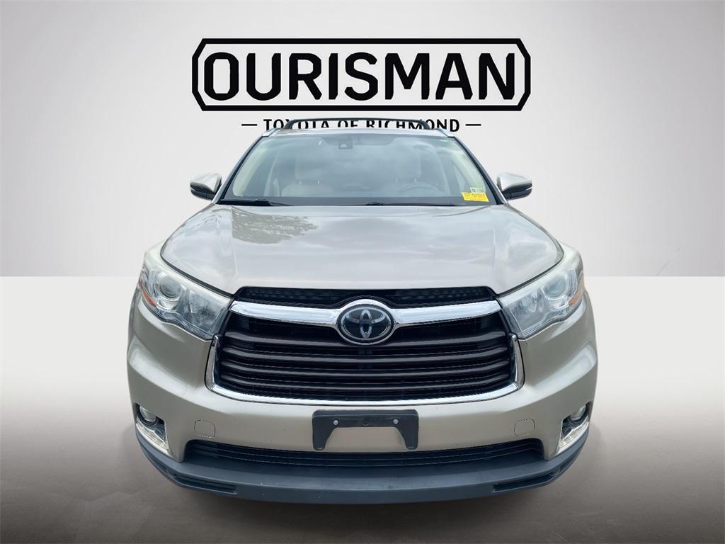 used 2015 Toyota Highlander car, priced at $22,588