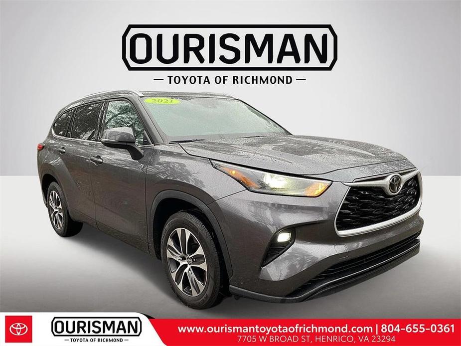 used 2021 Toyota Highlander car, priced at $36,033