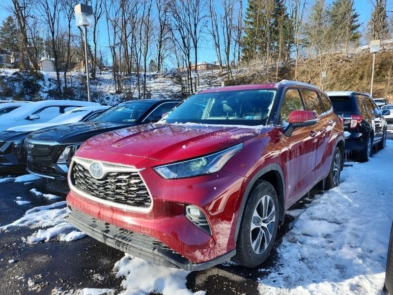 used 2022 Toyota Highlander Hybrid car, priced at $36,966