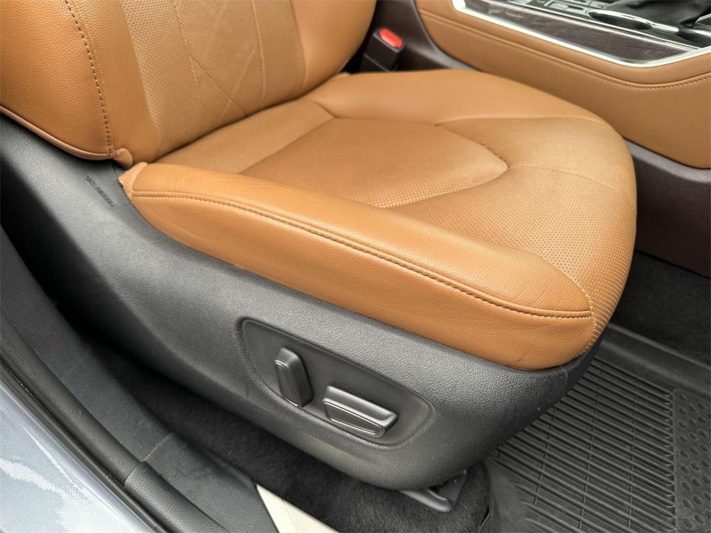 used 2021 Toyota Highlander car, priced at $38,677