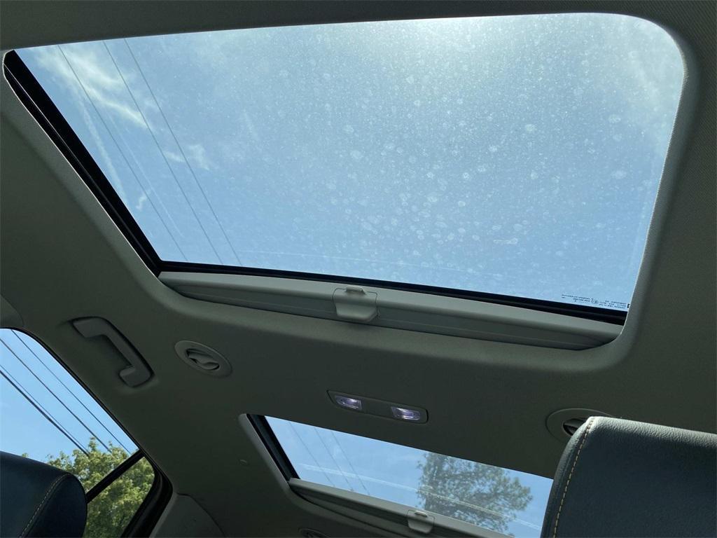 used 2018 Chevrolet Traverse car, priced at $17,988
