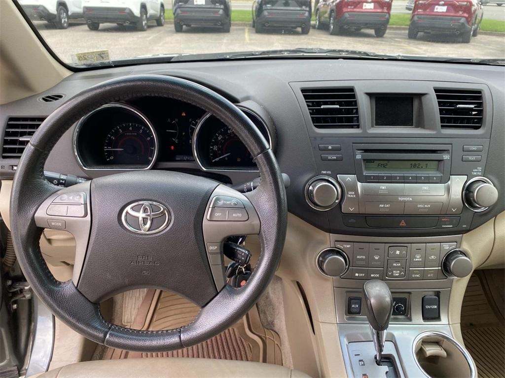 used 2010 Toyota Highlander car, priced at $12,588