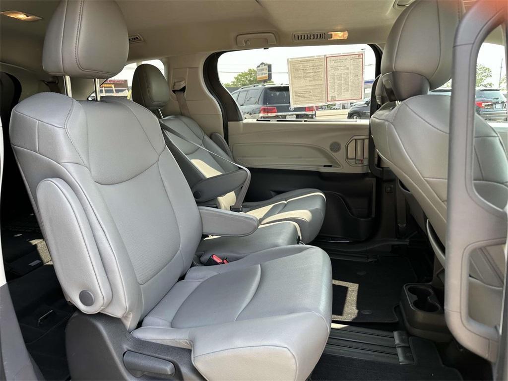 used 2023 Toyota Sienna car, priced at $40,988