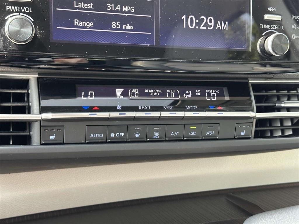 used 2023 Toyota Sienna car, priced at $40,988