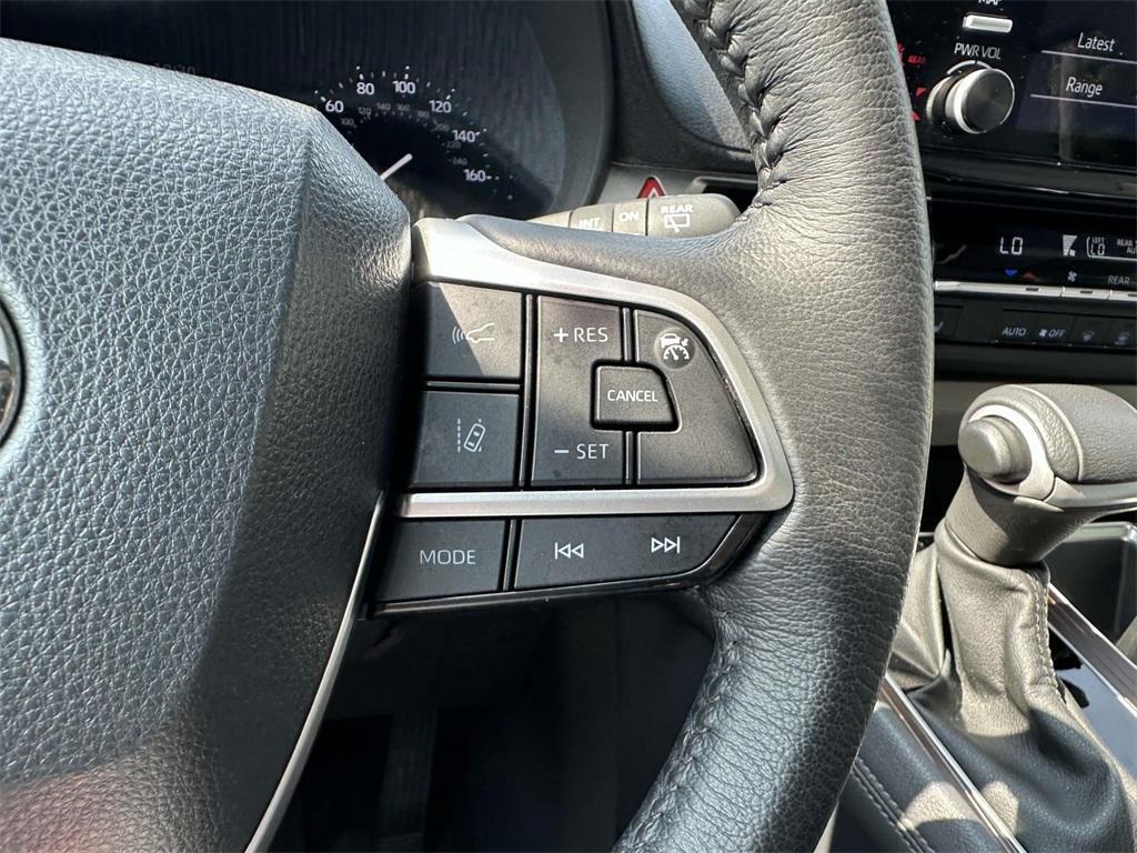 used 2023 Toyota Sienna car, priced at $40,988