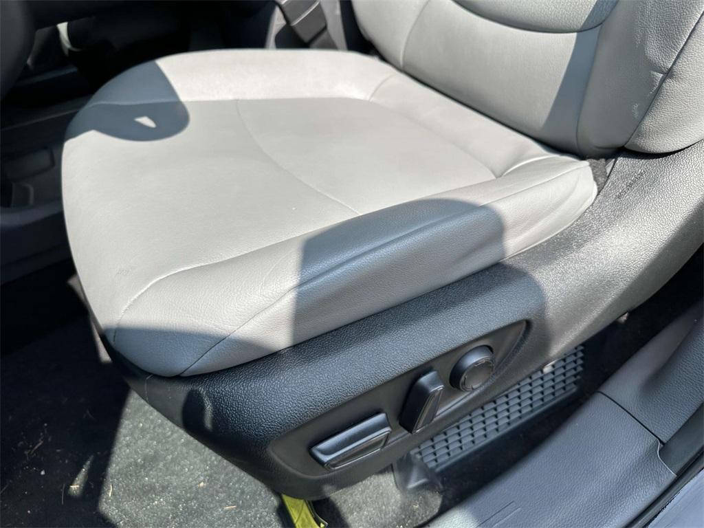 used 2023 Toyota Sienna car, priced at $40,988