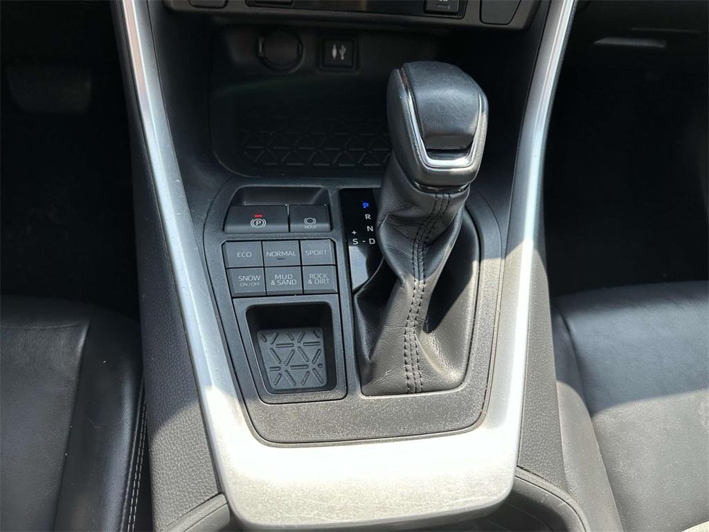 used 2019 Toyota RAV4 car, priced at $25,733