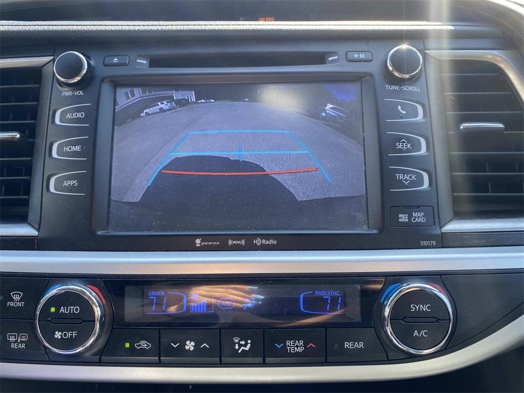 used 2018 Toyota Highlander Hybrid car, priced at $25,988