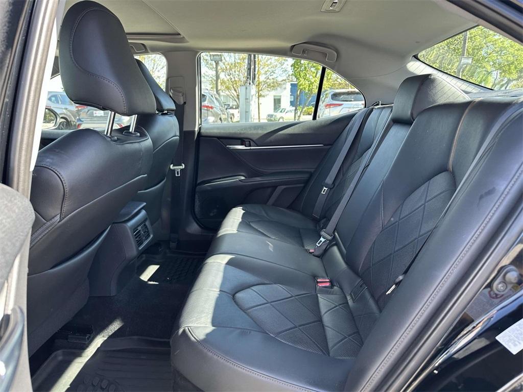 used 2018 Toyota Camry Hybrid car, priced at $25,366