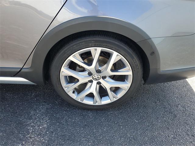 used 2018 Volkswagen Golf Alltrack car, priced at $18,986