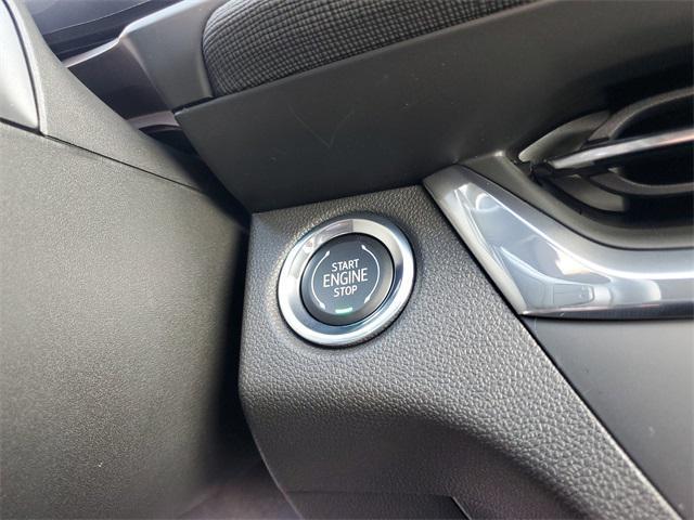 new 2025 Buick Envista car, priced at $26,625
