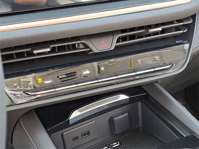 new 2025 Buick Envision car, priced at $39,735