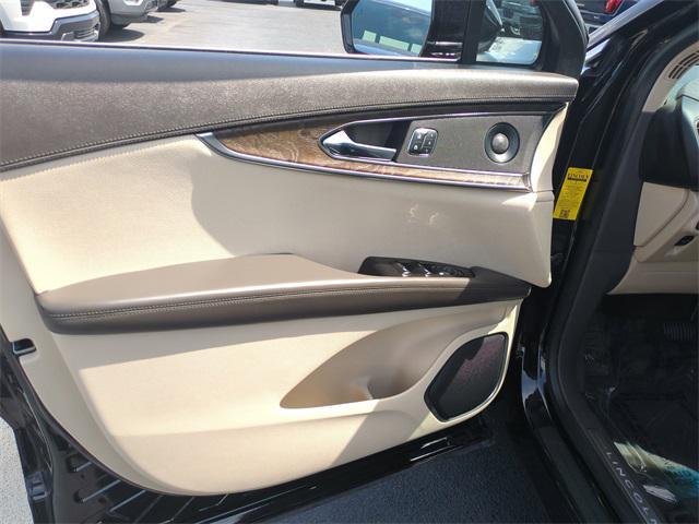 used 2020 Lincoln Nautilus car, priced at $25,751