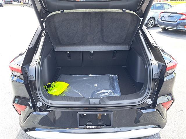 new 2025 Buick Envista car, priced at $28,430