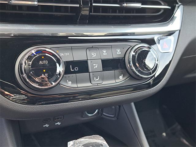 new 2025 Buick Envista car, priced at $28,430