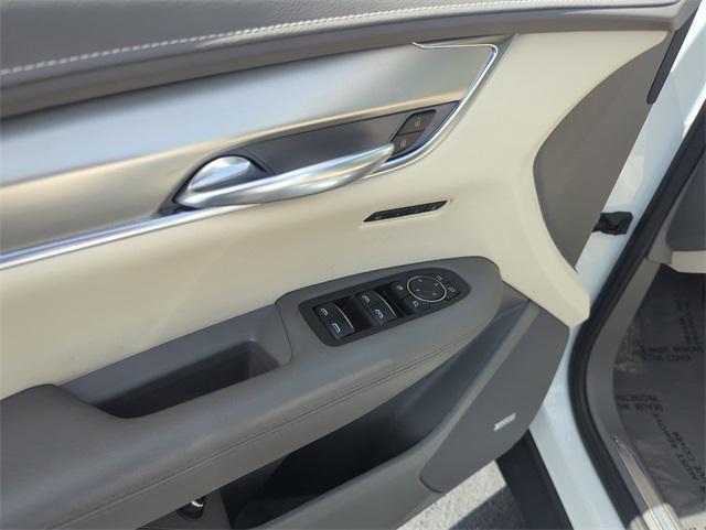used 2021 Cadillac XT5 car, priced at $31,653
