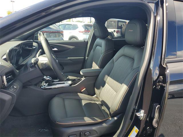 new 2025 Buick Envista car, priced at $30,134