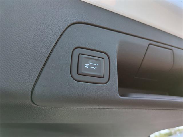 new 2025 Buick Envision car, priced at $37,245