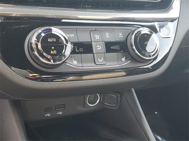 new 2025 Buick Envista car, priced at $28,530