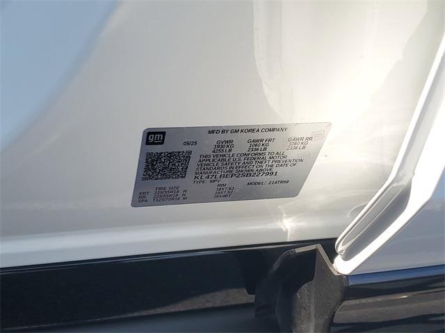 new 2025 Buick Envista car, priced at $28,530