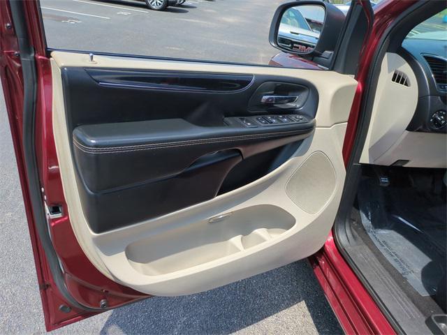 used 2019 Dodge Grand Caravan car, priced at $9,486