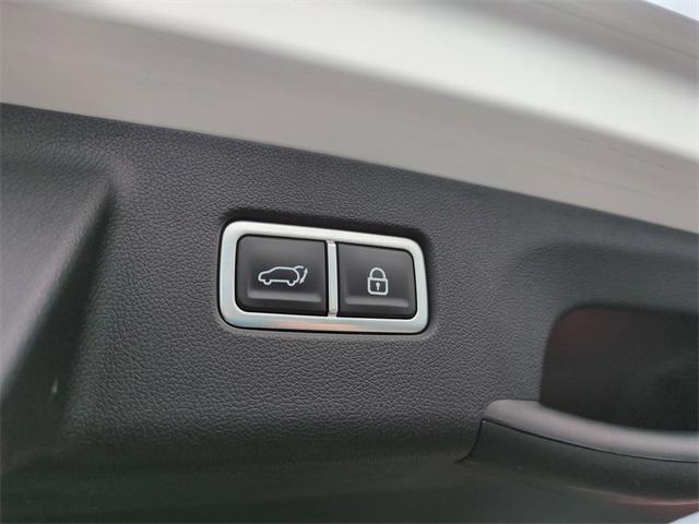used 2021 Kia Sorento car, priced at $24,146